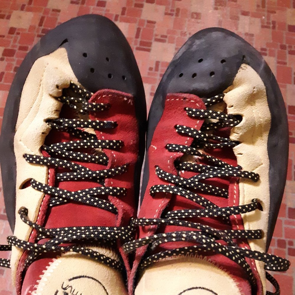 La Sportiva Testarossa 39 Climbing Shoe